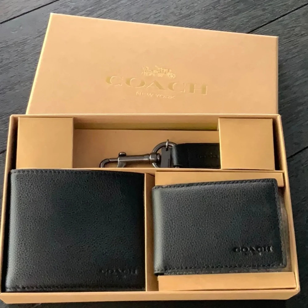 Coach Wallet ID Card Case and Key Fob Gift Set - Picture 1 of 9